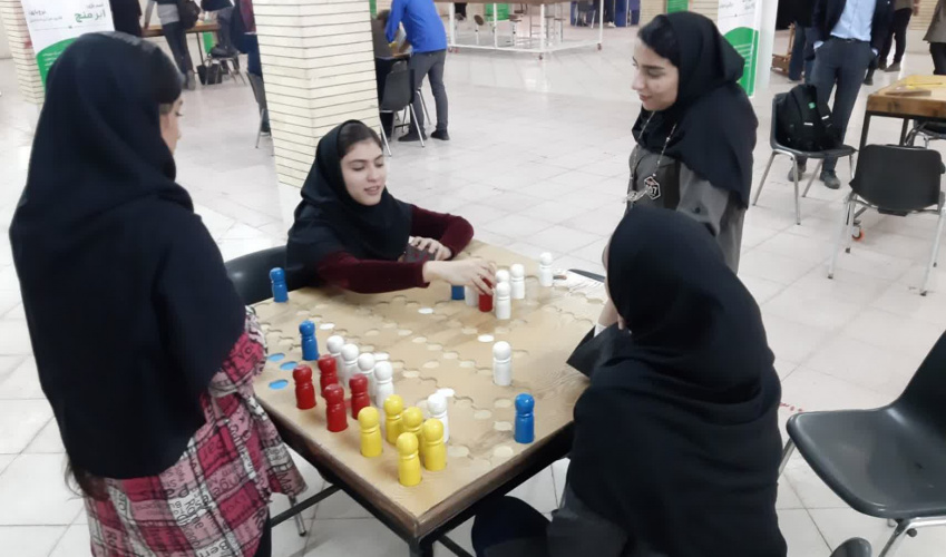 برگزاری جشنواره ورزشی ابر بازی ها به مناسبت روز دانشجو ( دانشگاه یزد)